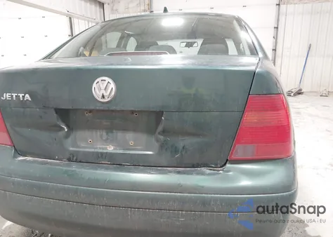 2001 Volkswagen Jetta Gl z USA, uszkodzony, nr VIN 3VWRS29M91M004109